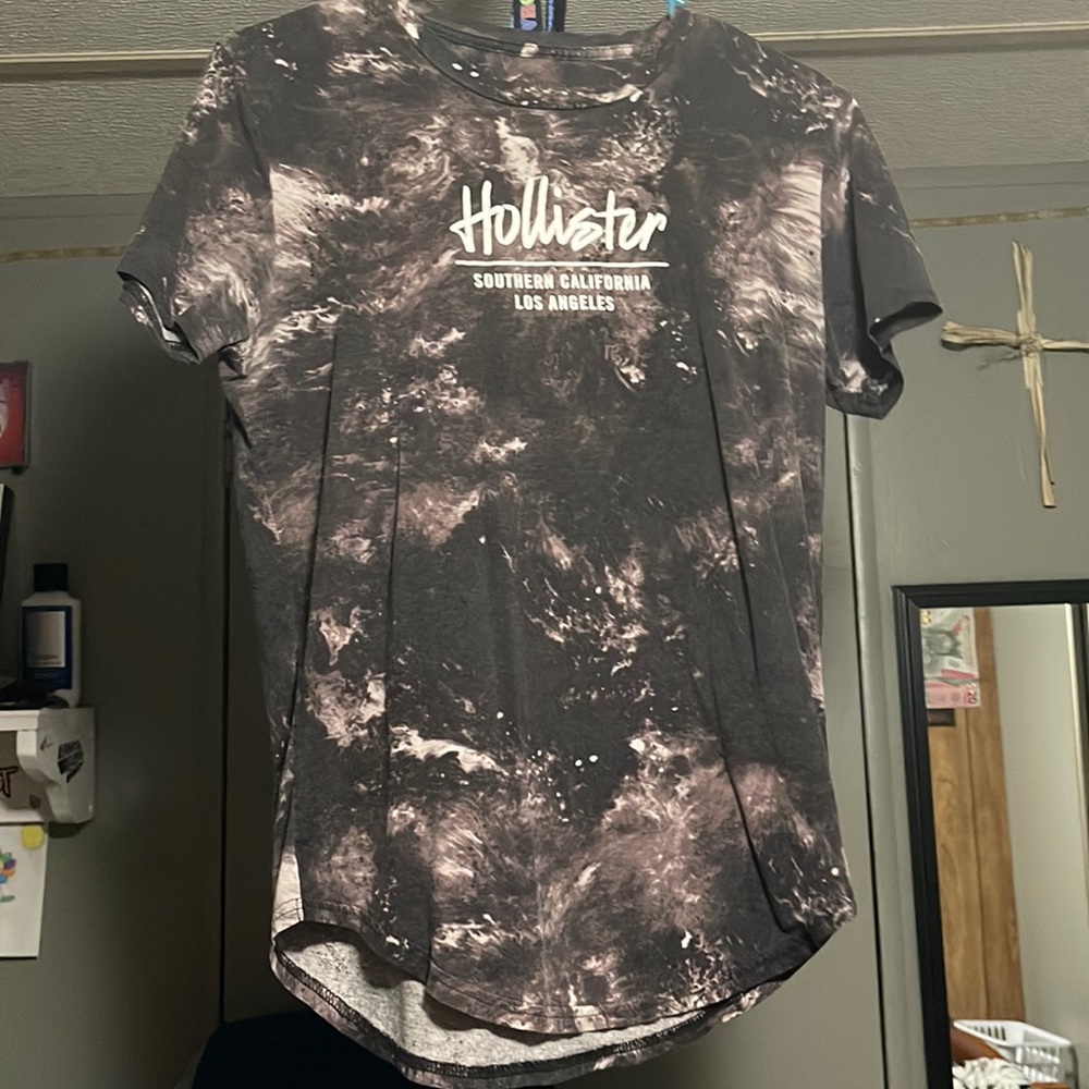 Hollister Curved Hem Tee